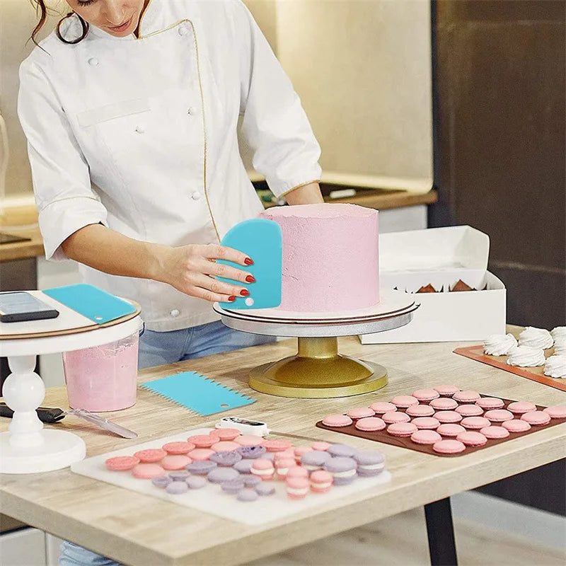 Cake Decorating Set